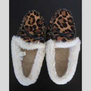 J Crew Size 7 Woman's Leopard Print Calf Hair Lodge Moccasins Slippers